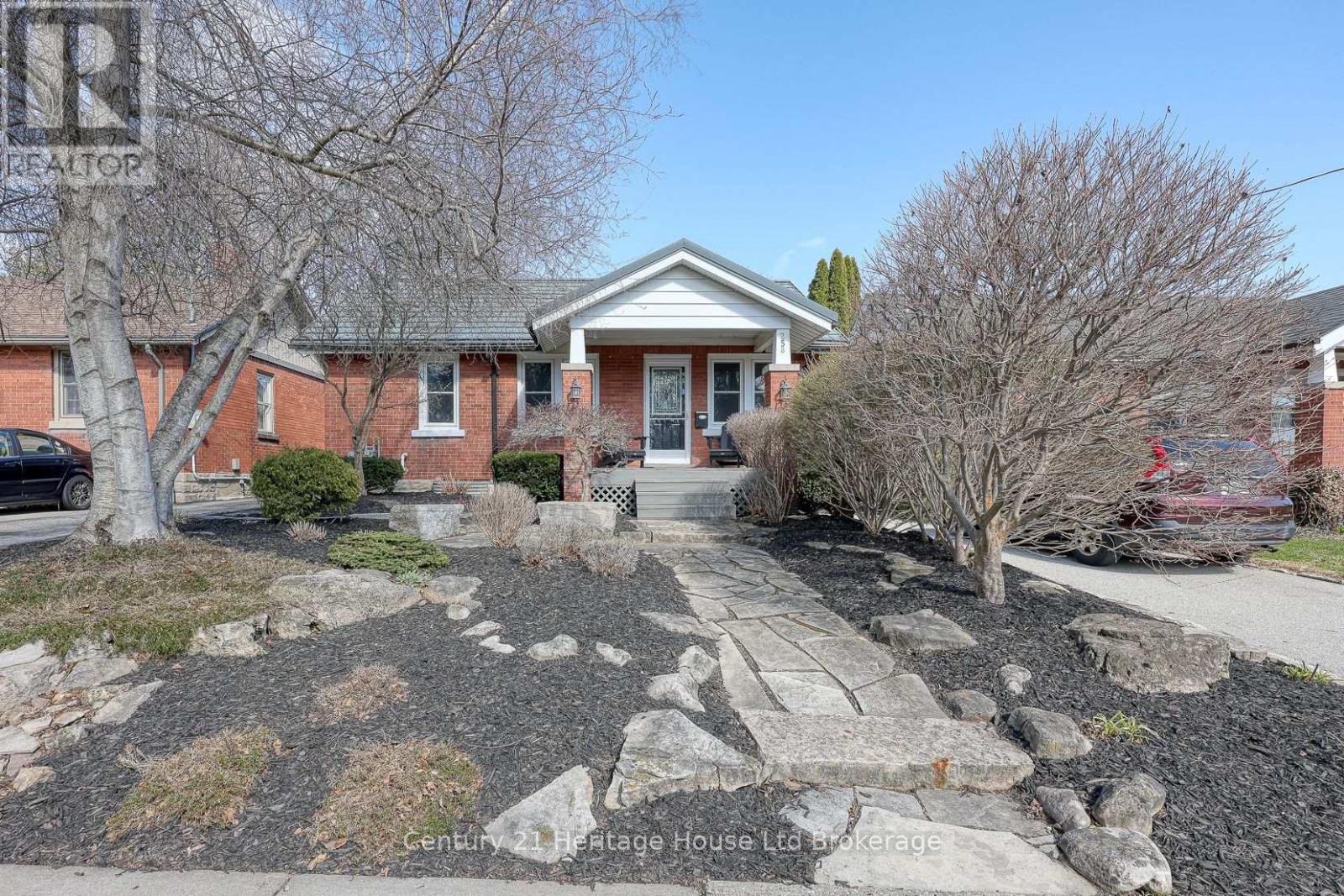 258 GRAHAM STREET - 1