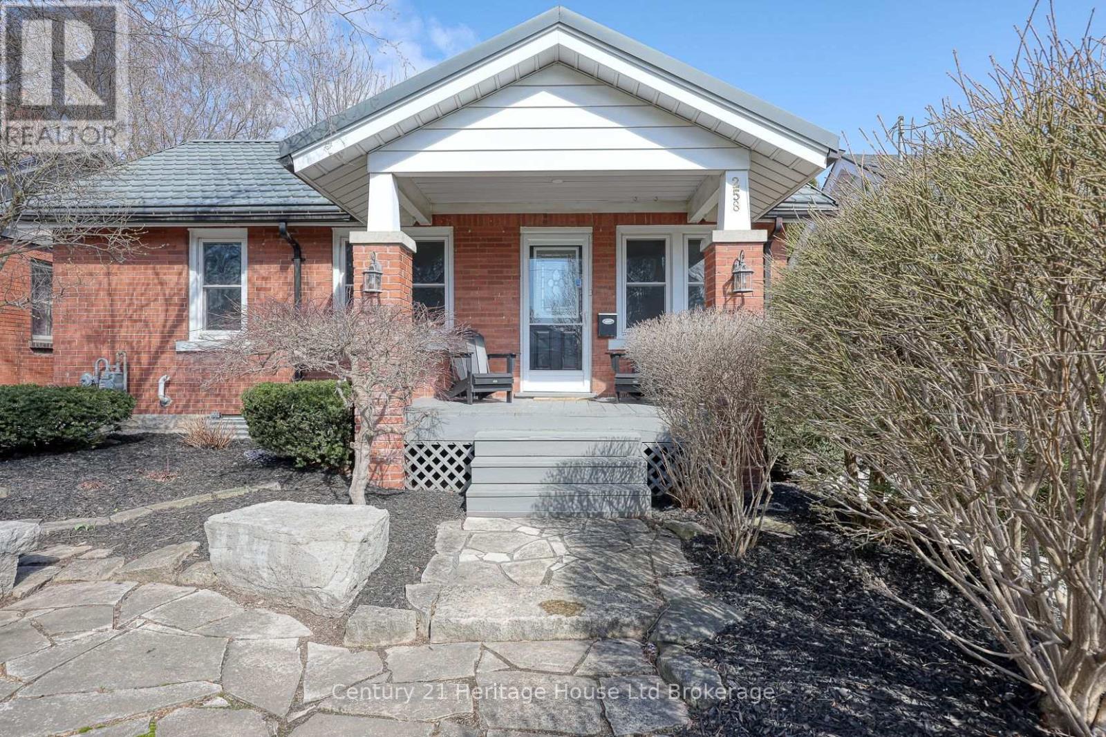 258 GRAHAM STREET - 2