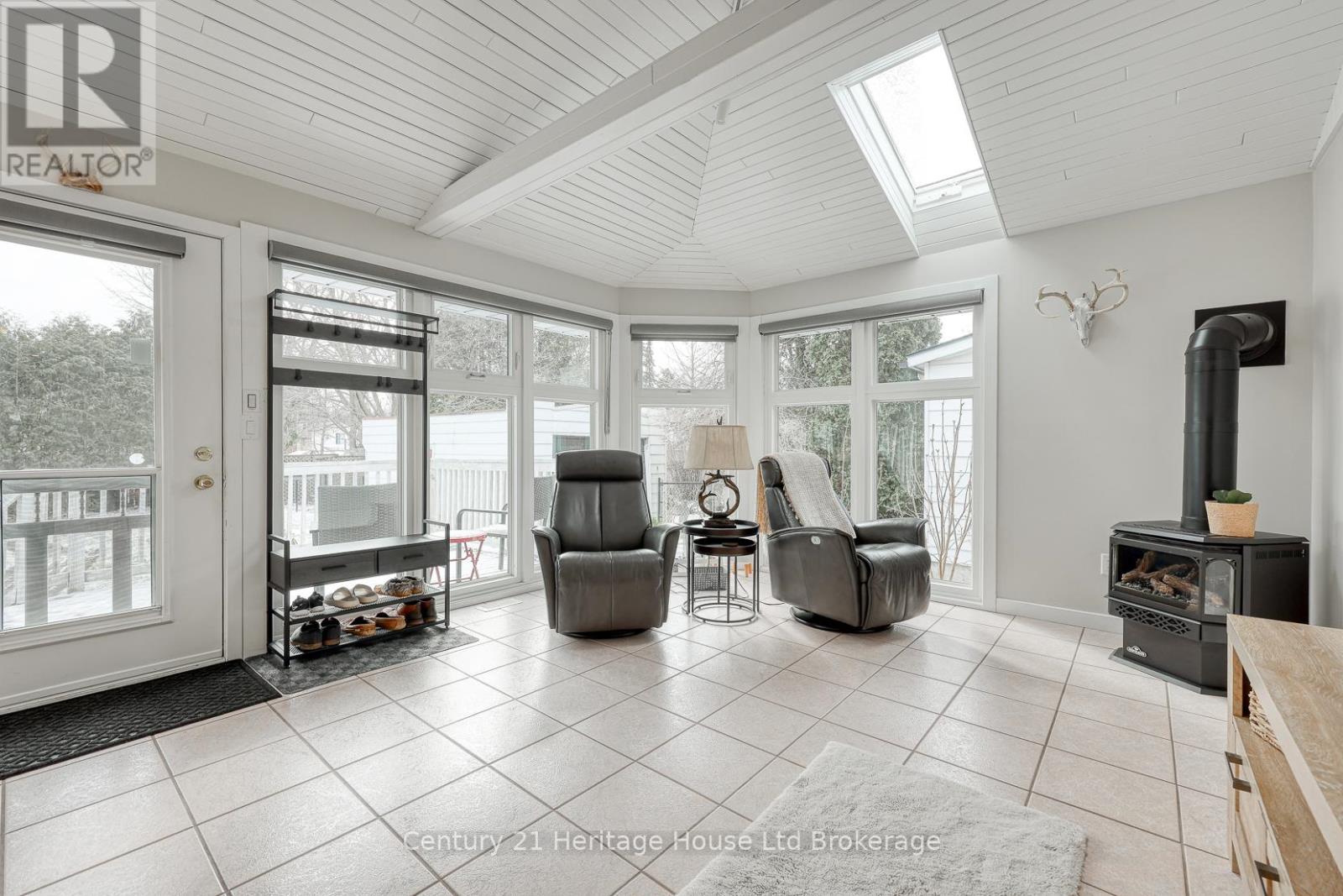 258 GRAHAM STREET - 9