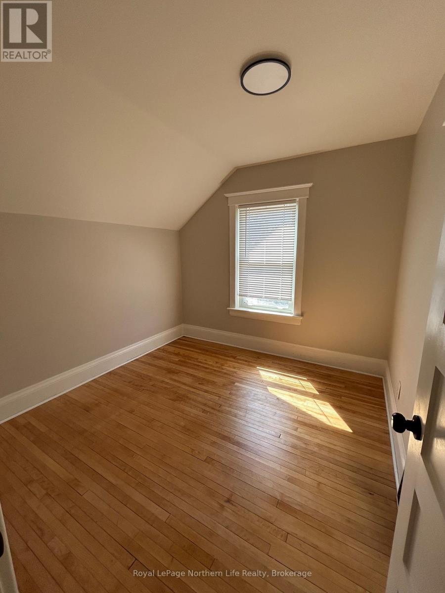 1079 CASSELLS STREET - 14