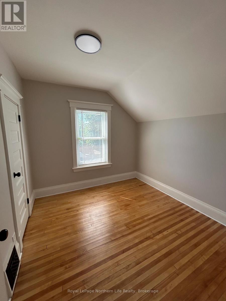 1079 CASSELLS STREET - 15
