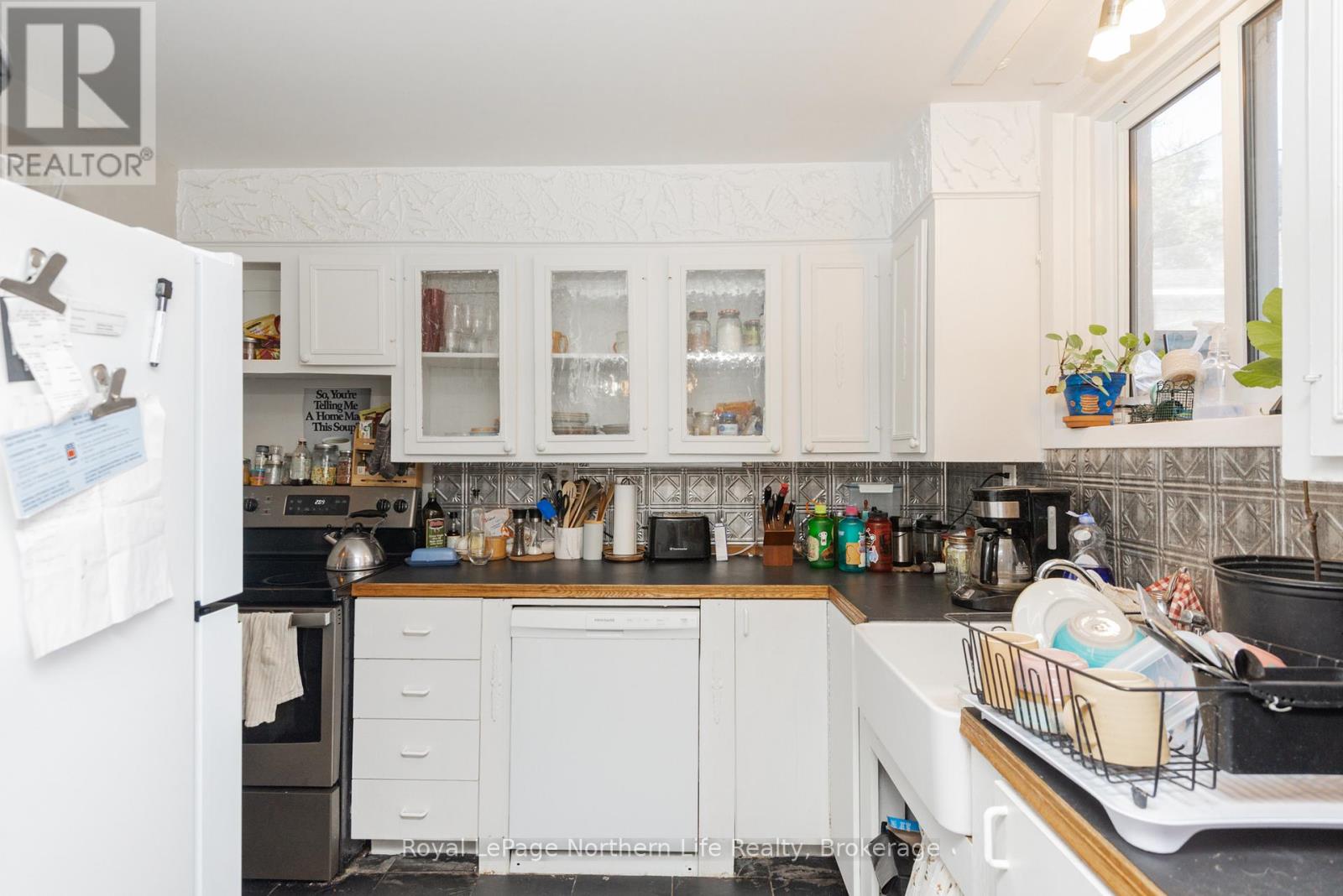 500 VALLEY VIEW DRIVE W - 36