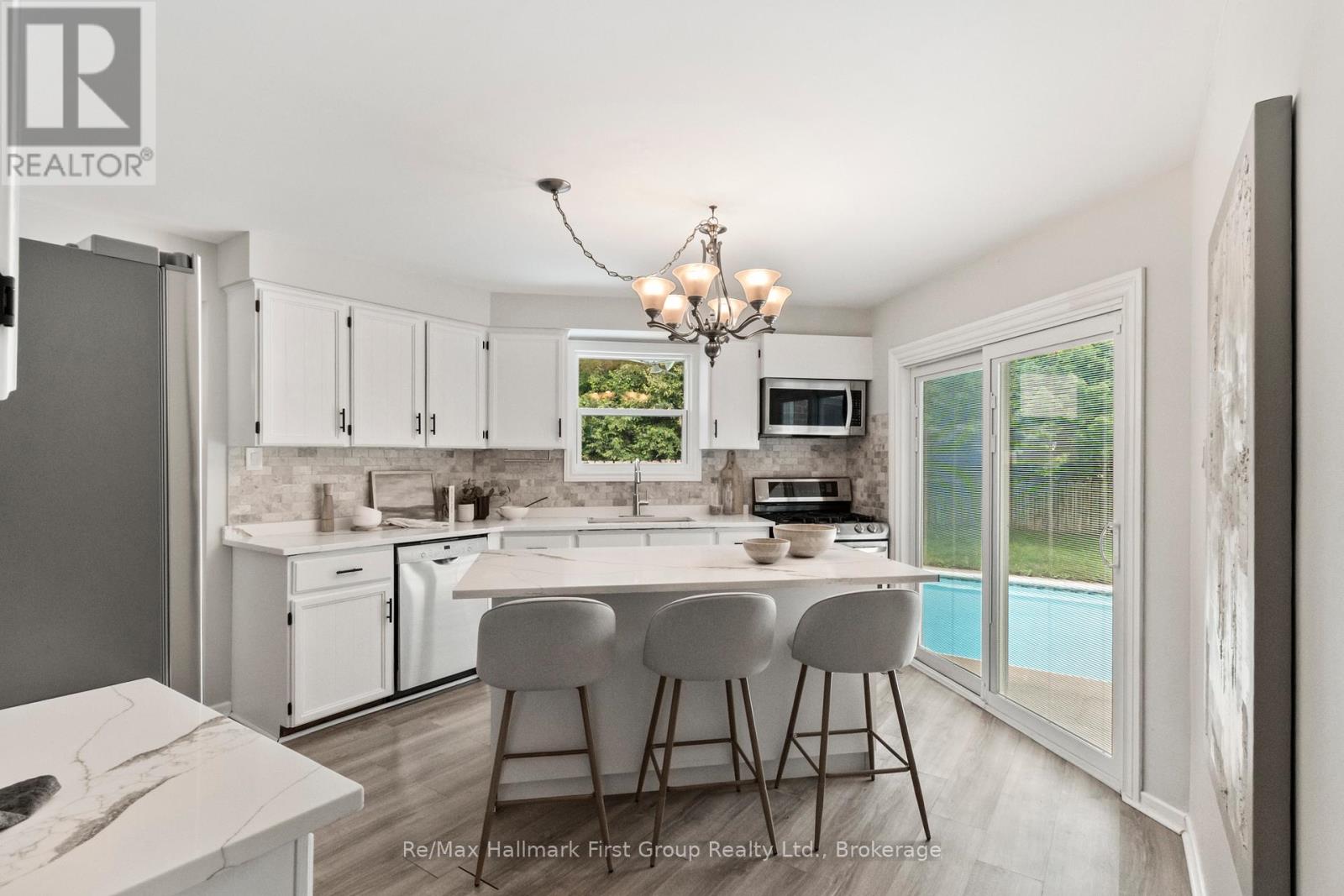 523 REYNOLDS STREET - 16