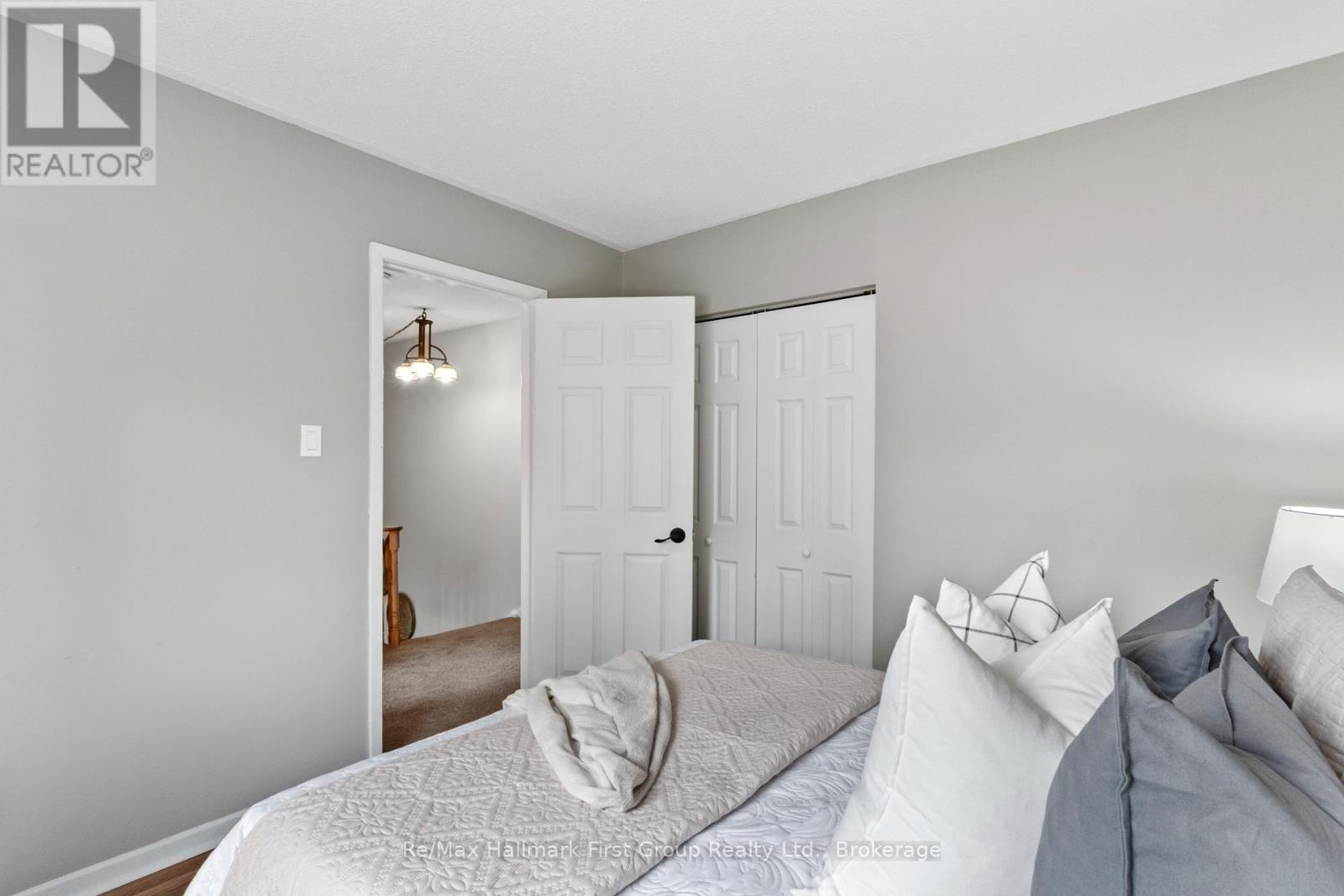 523 REYNOLDS STREET - 31