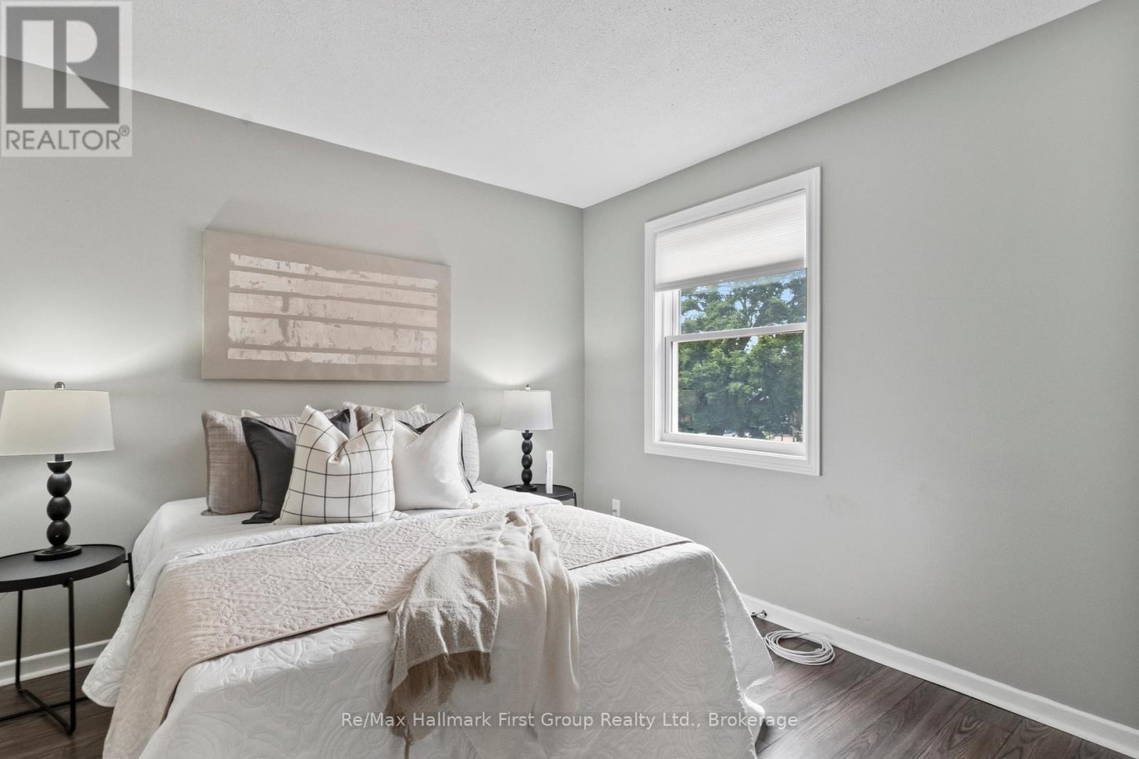 523 REYNOLDS STREET - 32