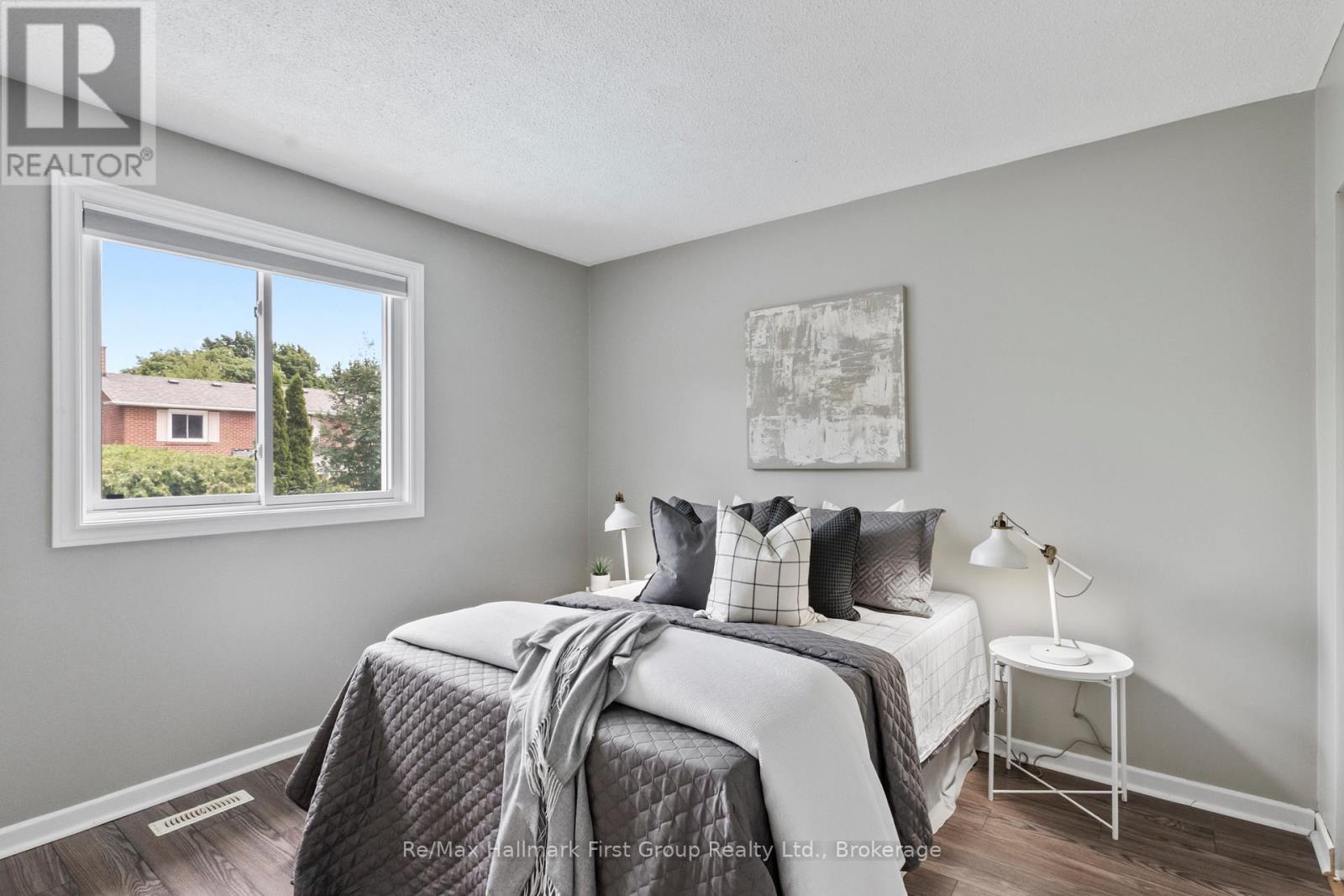 523 REYNOLDS STREET - 34
