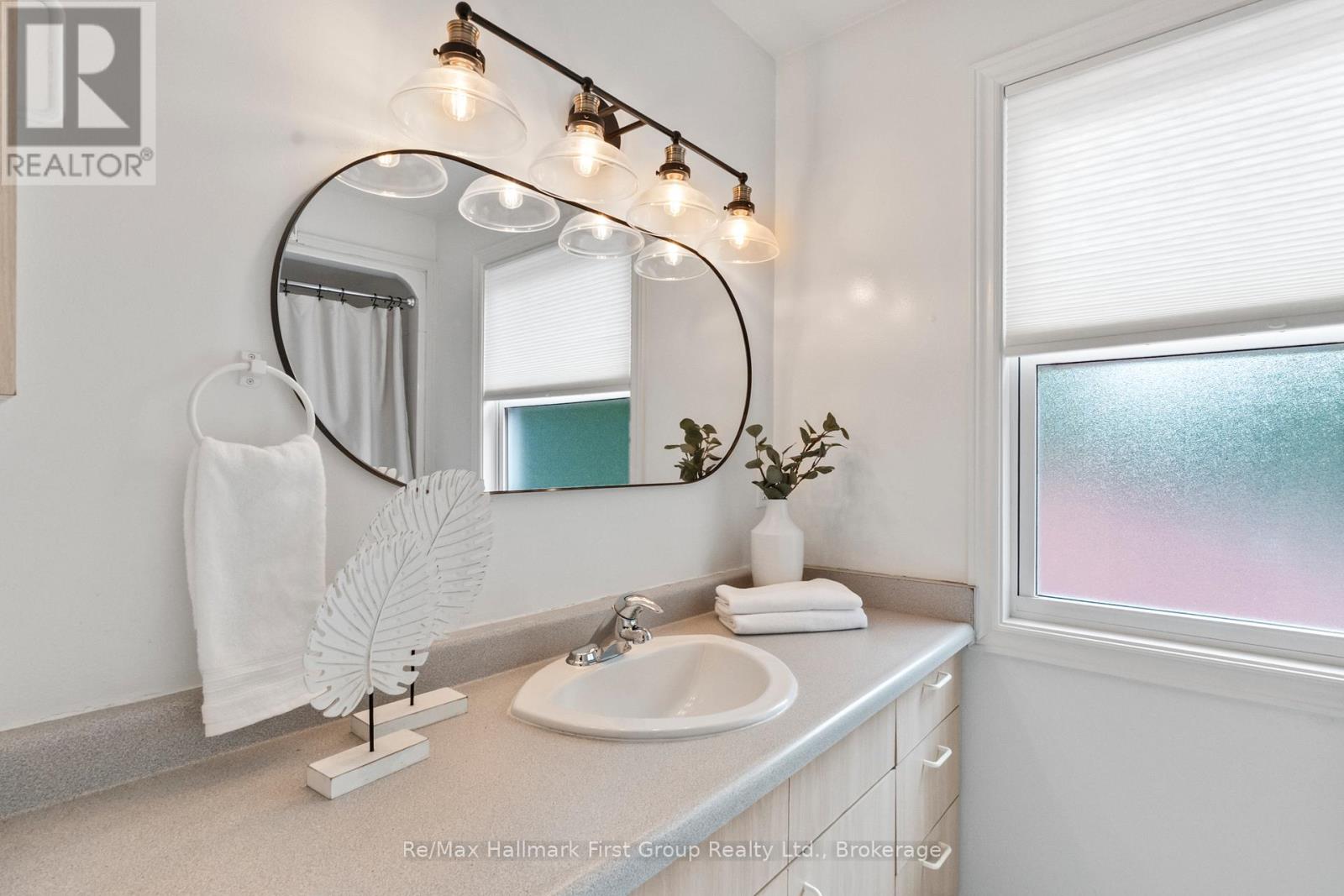 523 REYNOLDS STREET - 37