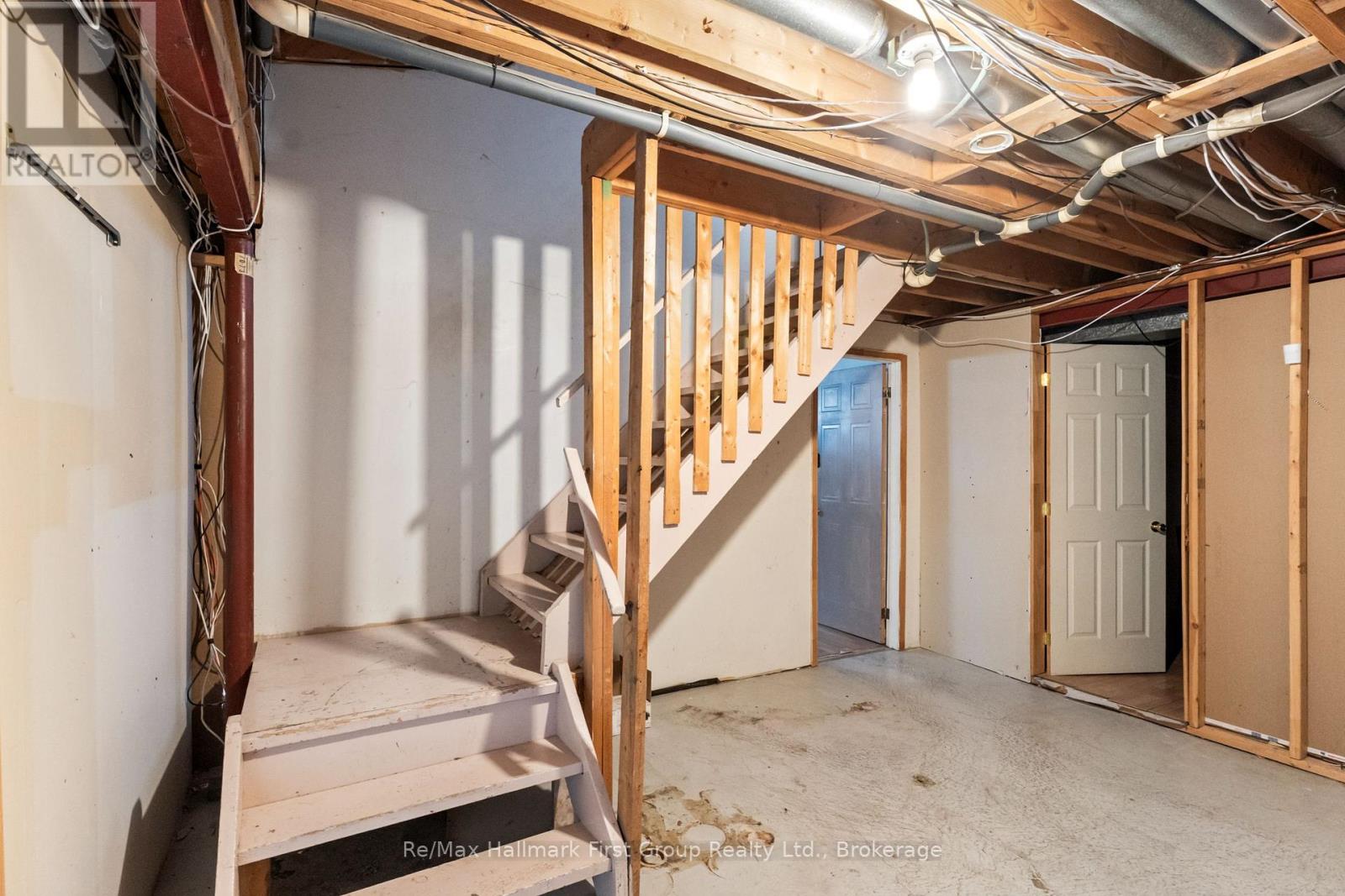 523 REYNOLDS STREET - 40