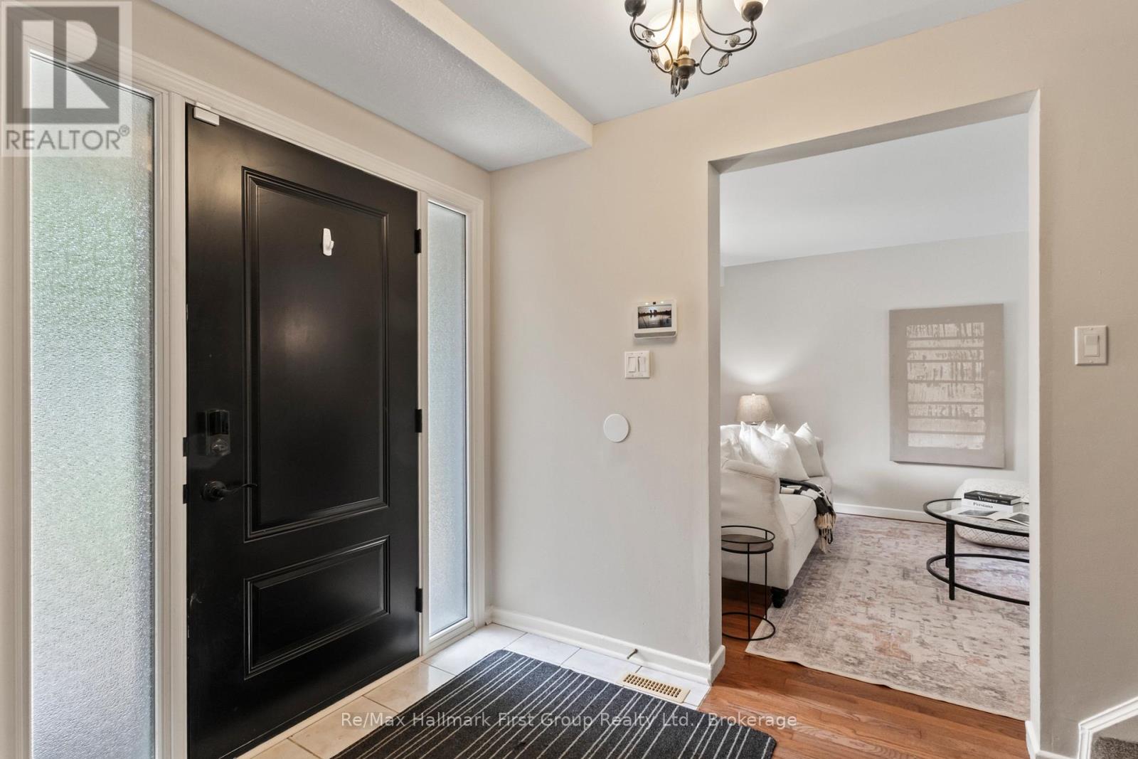 523 REYNOLDS STREET - 5