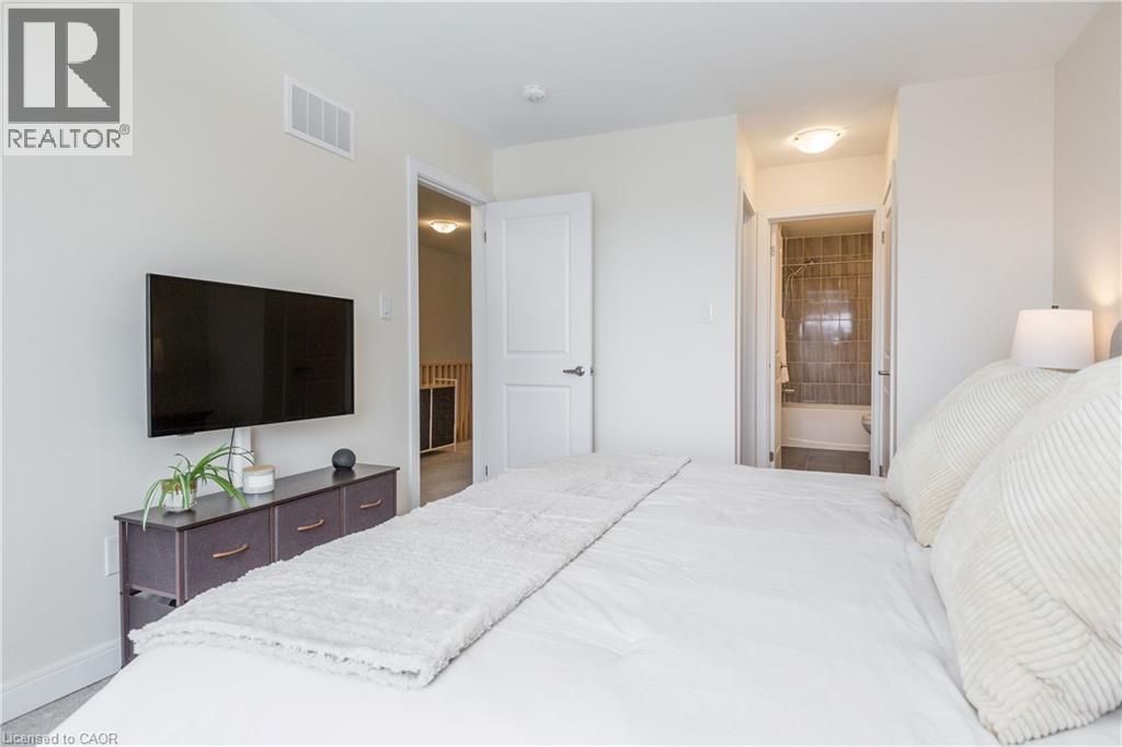 33 RED MAPLE Lane - 26