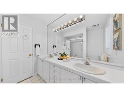 69 Gustav Crescent, Toronto, ON M2M4G9 Photo 13