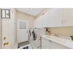 69 Gustav Crescent, Toronto, ON M2M4G9 Photo 15