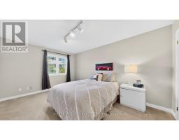 69 Gustav Crescent, Toronto, ON M2M4G9 Photo 18