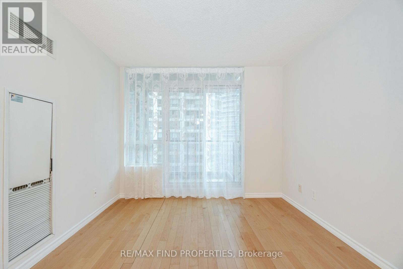 #1505 12 YONGE STREET - 15