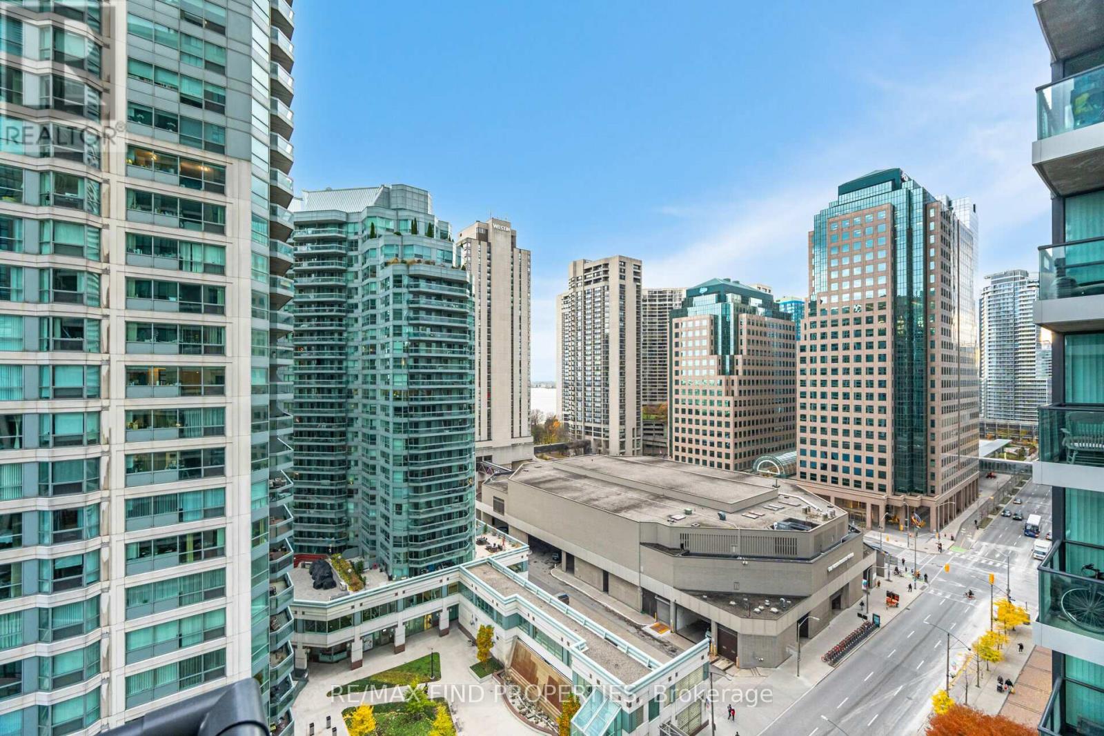 #1505 12 YONGE STREET - 26