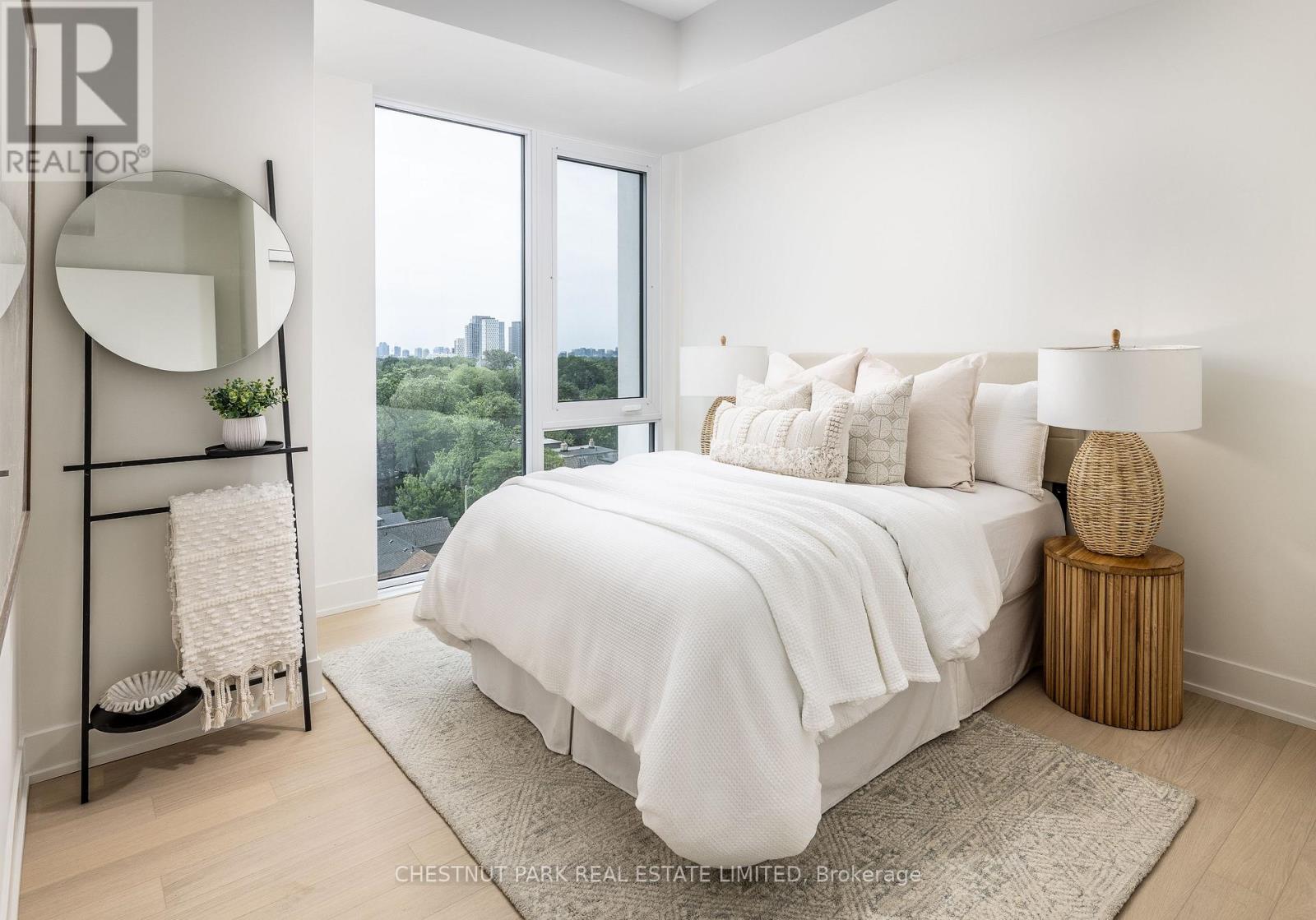 #901 328 DUPONT STREET - 9