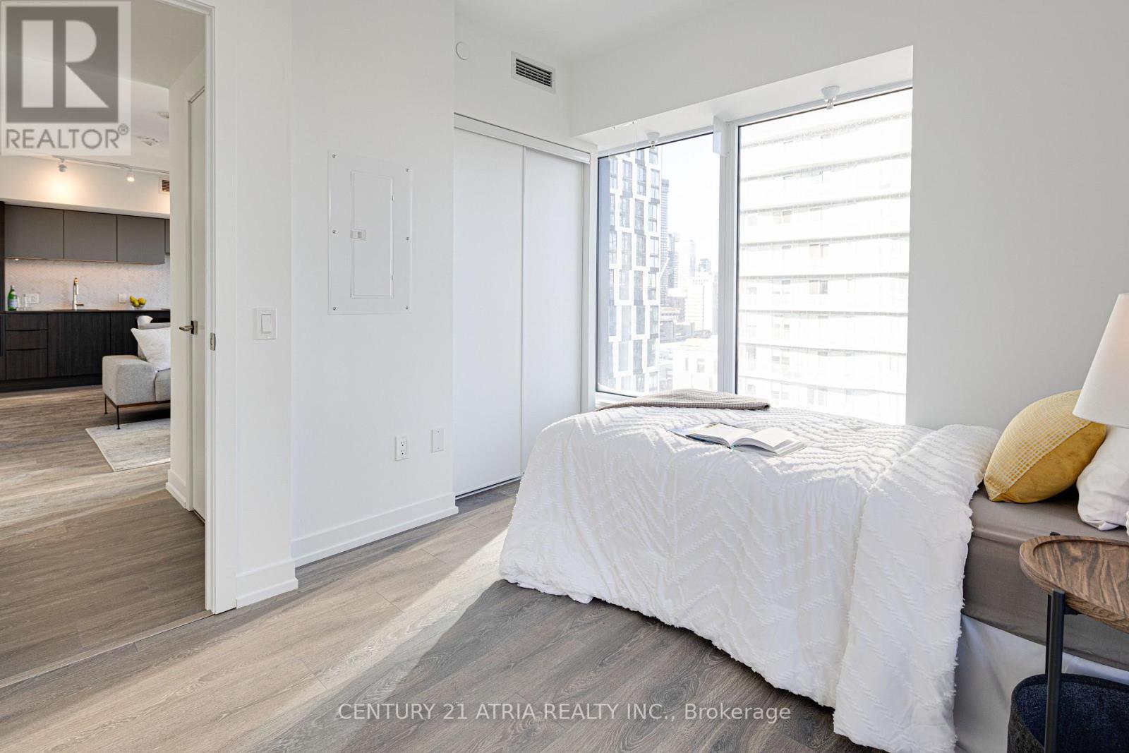 #1915 82 DALHOUSIE STREET - 20