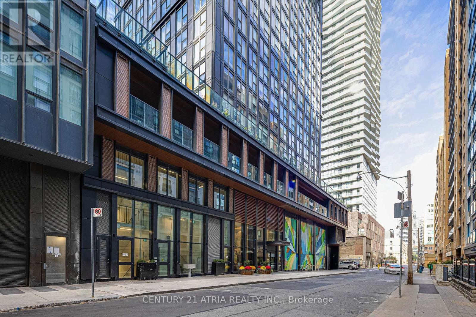 #1915 82 DALHOUSIE STREET - 28