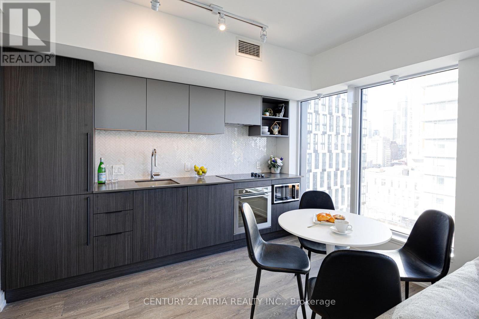 #1915 82 DALHOUSIE STREET - 7
