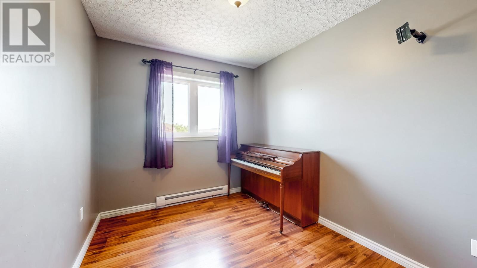 23 Cherrington Street - 13