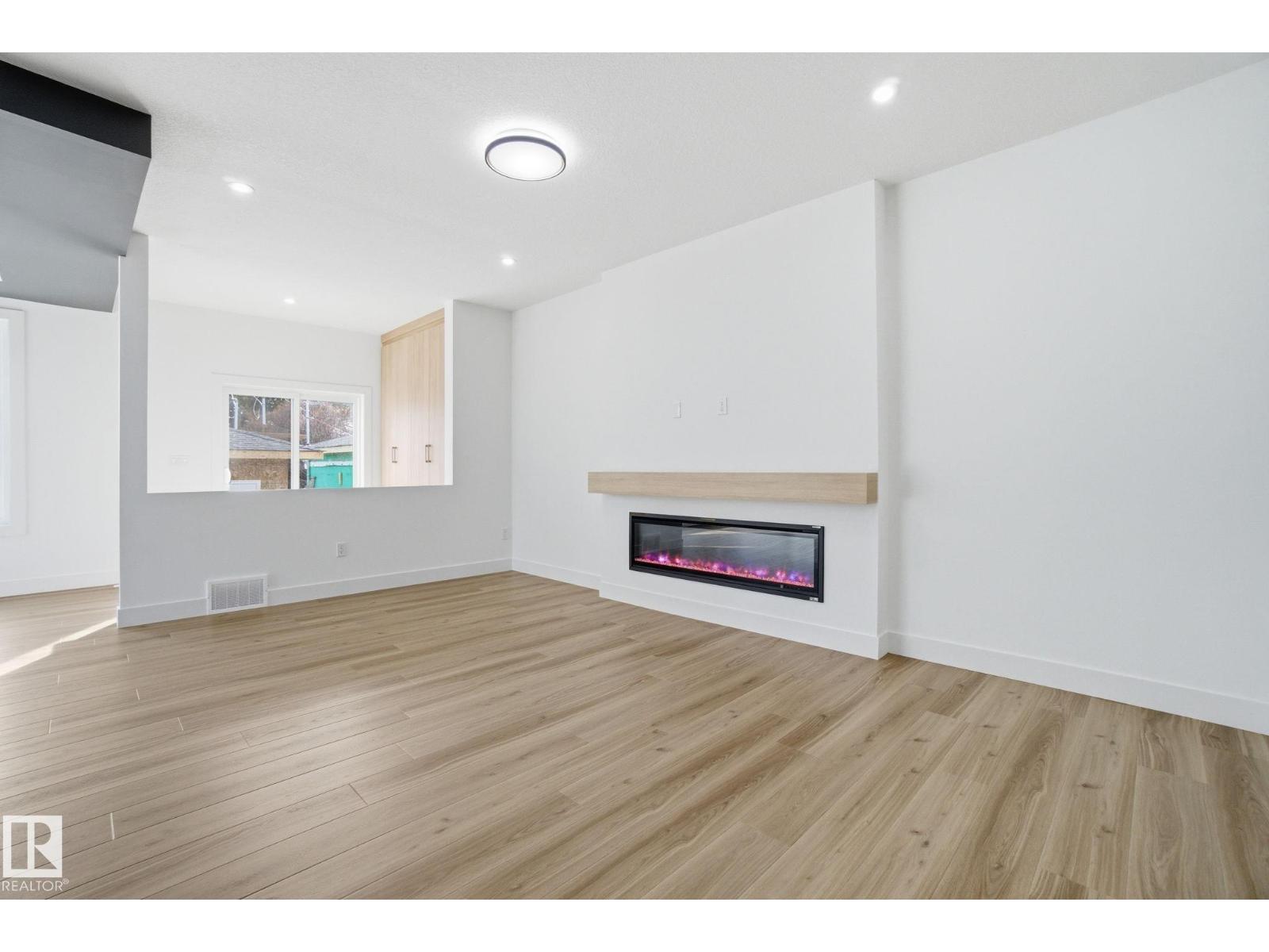 7603 92 AV NW - 21