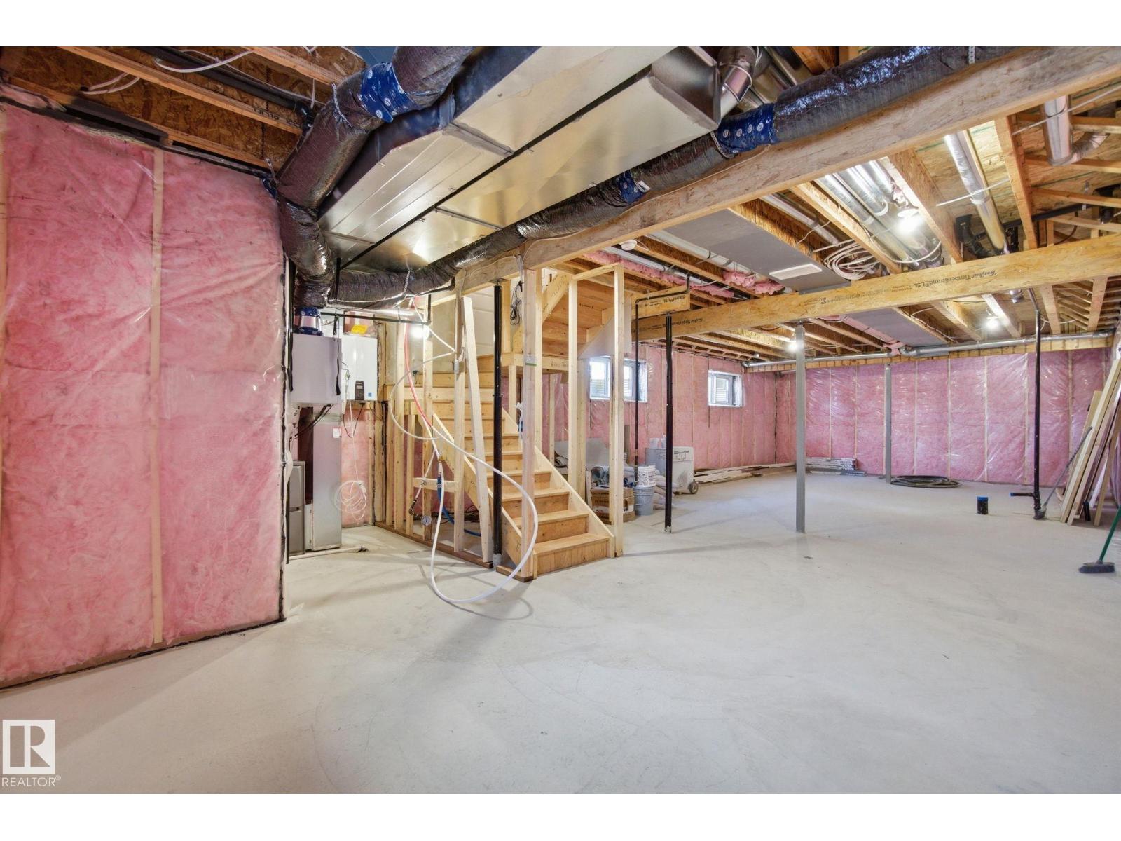 7603 92 AV NW - 49