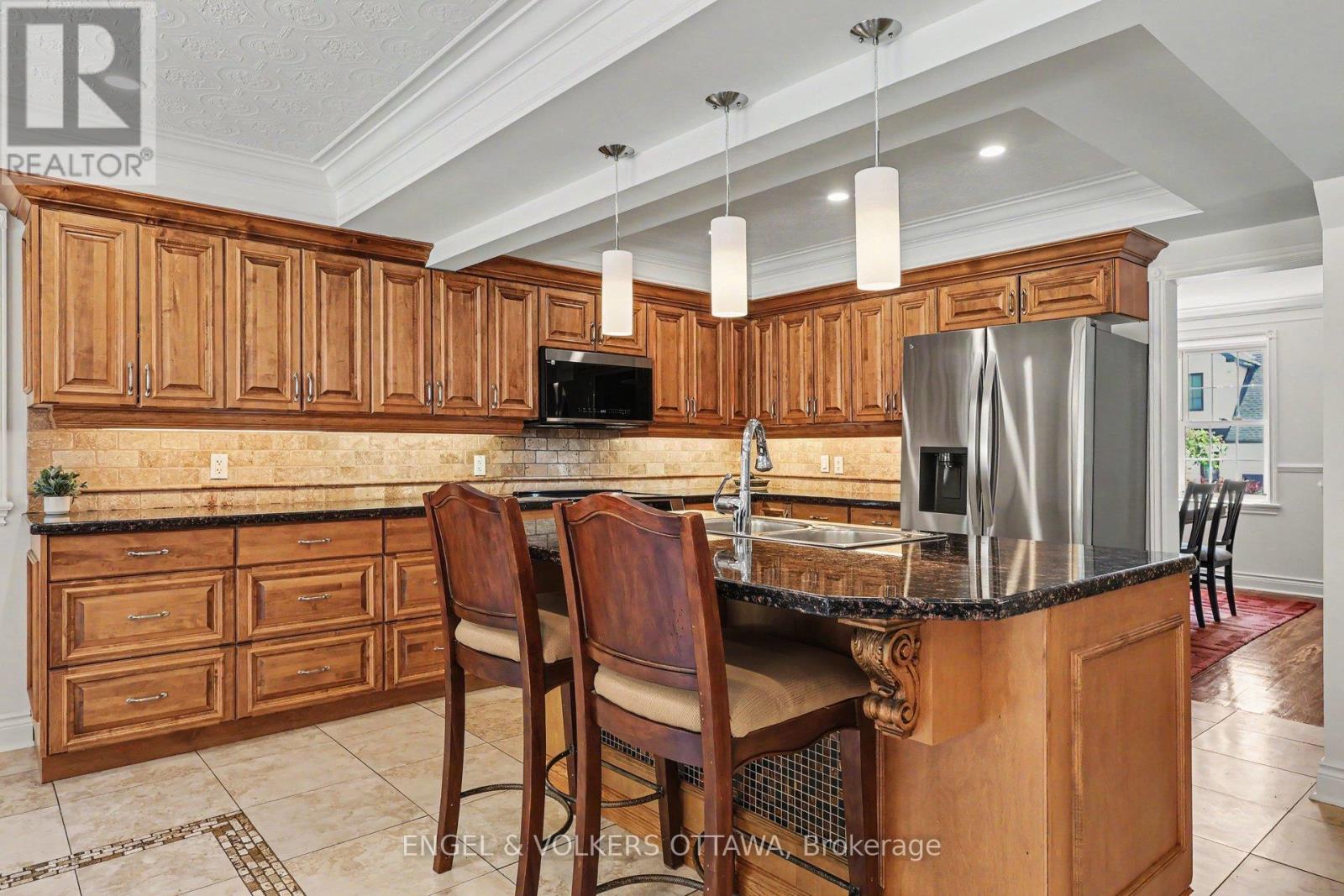 4 Bed, 4 Bath House for Sale in Ottawa – 101 IVY CRESCENT, Ottawa – MLS# X13532106 - Image 10