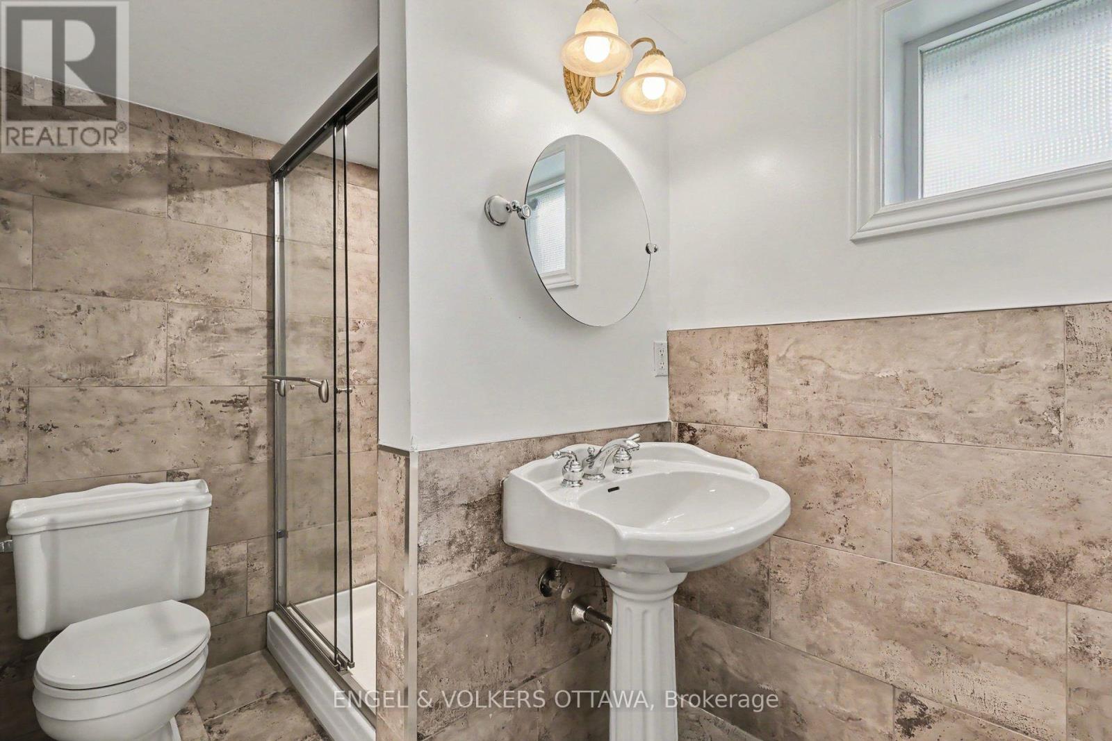 4 Bed, 4 Bath House for Sale in Ottawa – 101 IVY CRESCENT, Ottawa – MLS# X13532106 - Image 29