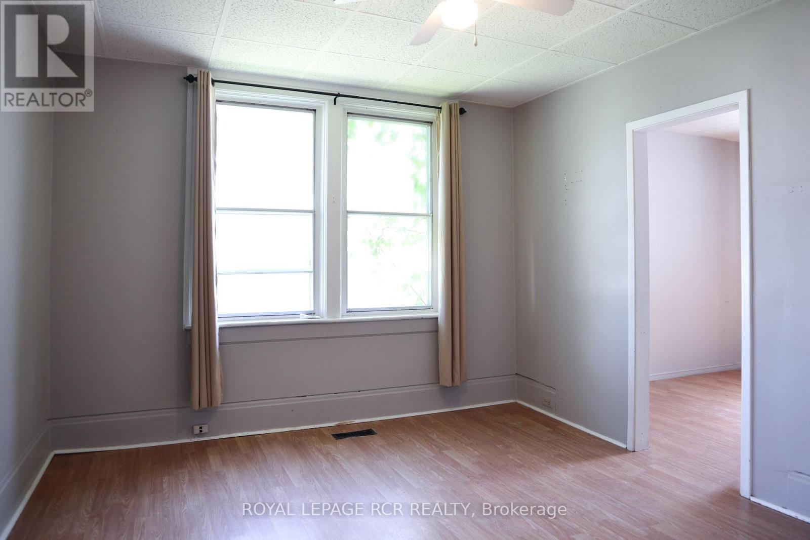 642-644 BAY STREET - 12