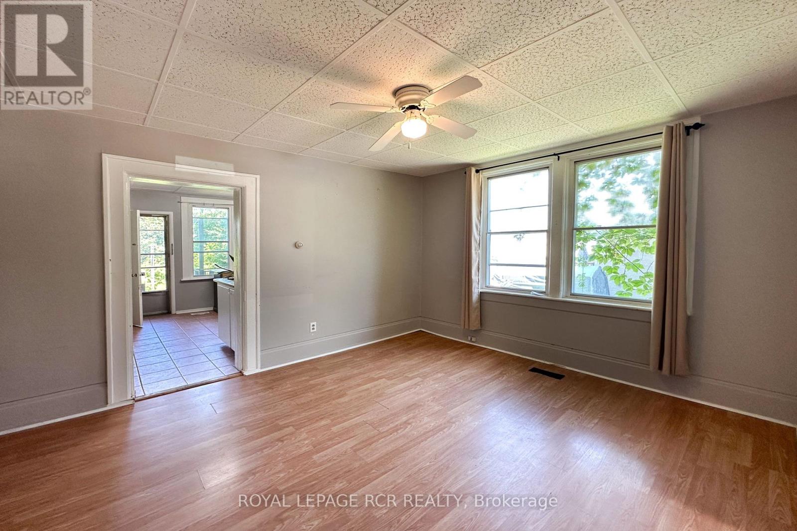 642-644 BAY STREET - 23