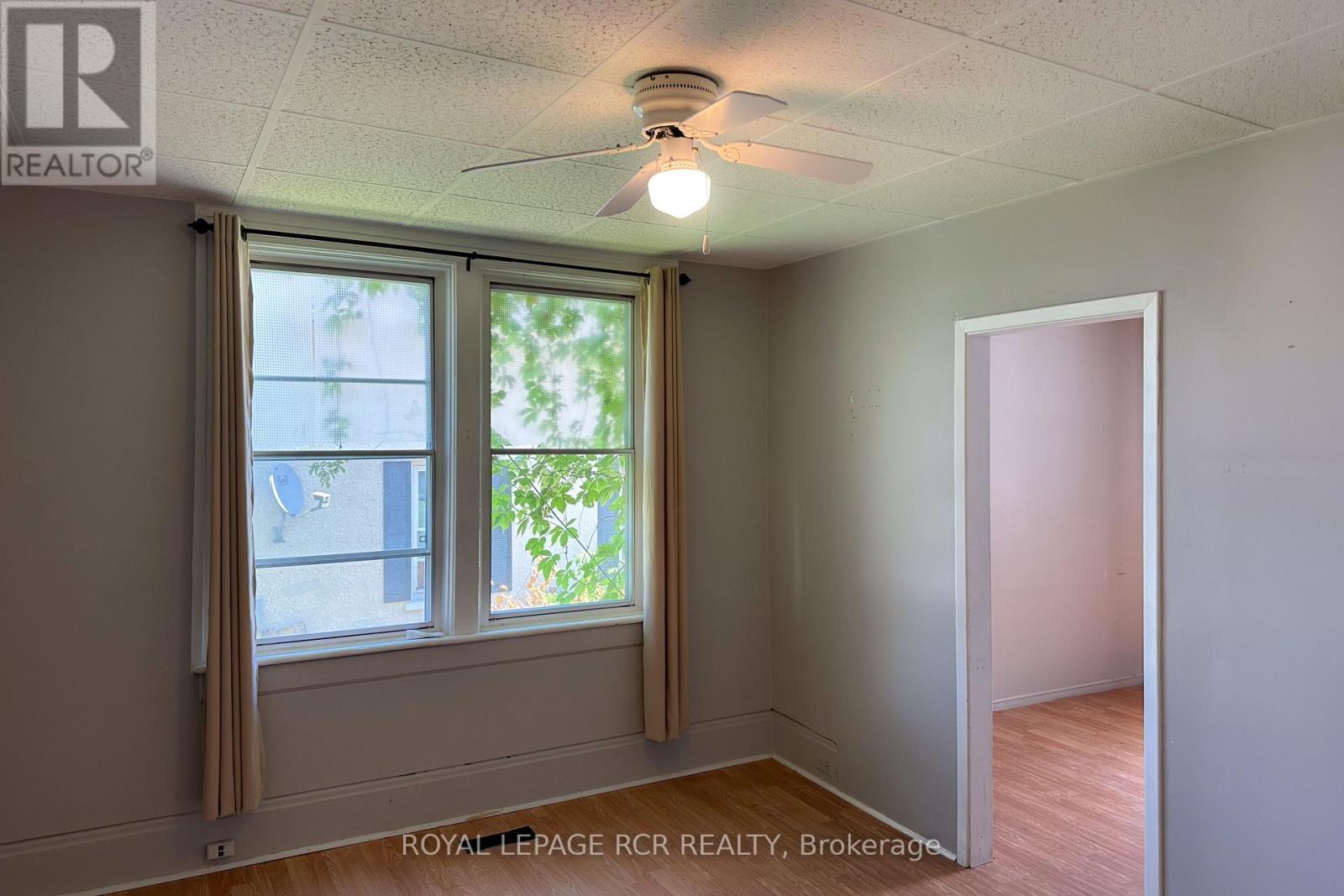 642-644 BAY STREET - 24