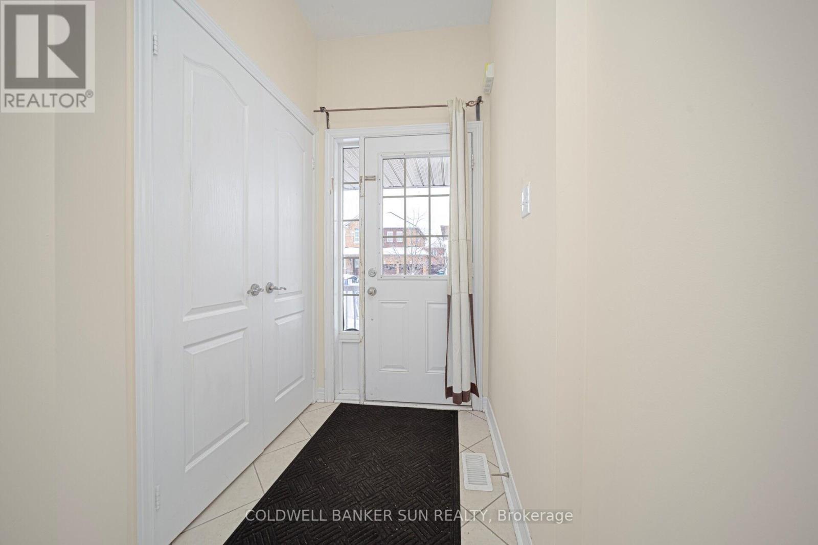146 CRYSTALVIEW CRESCENT - 3