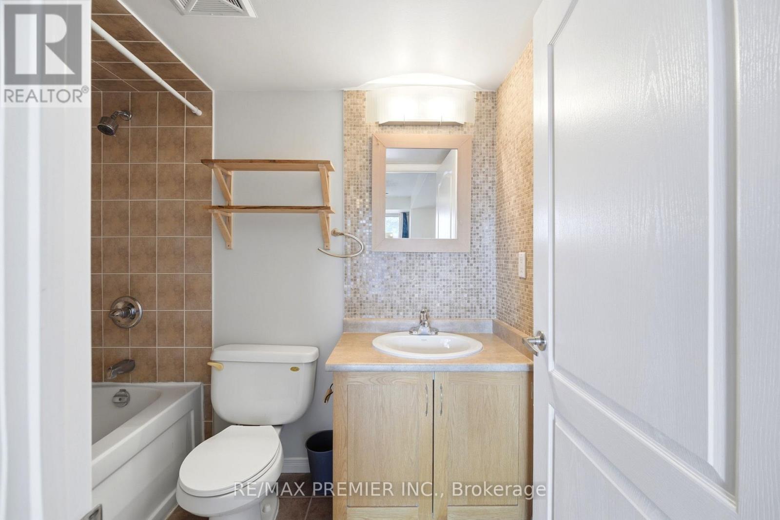 #306 2772 KEELE STREET - 18