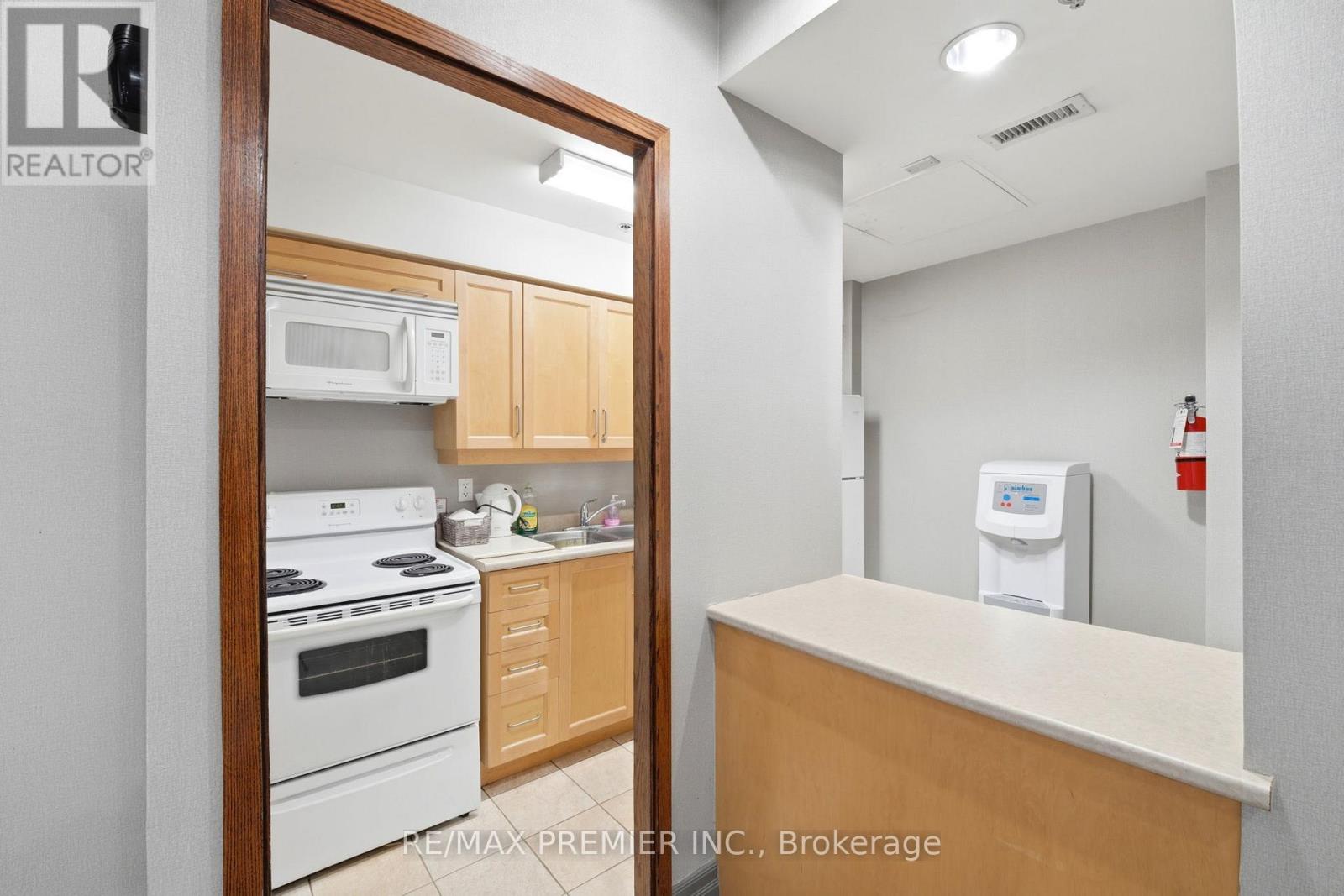 #306 2772 KEELE STREET - 25