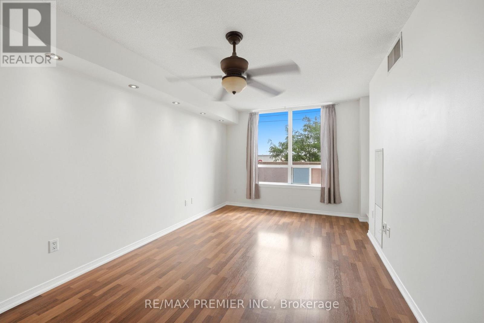 #306 2772 KEELE STREET - 6