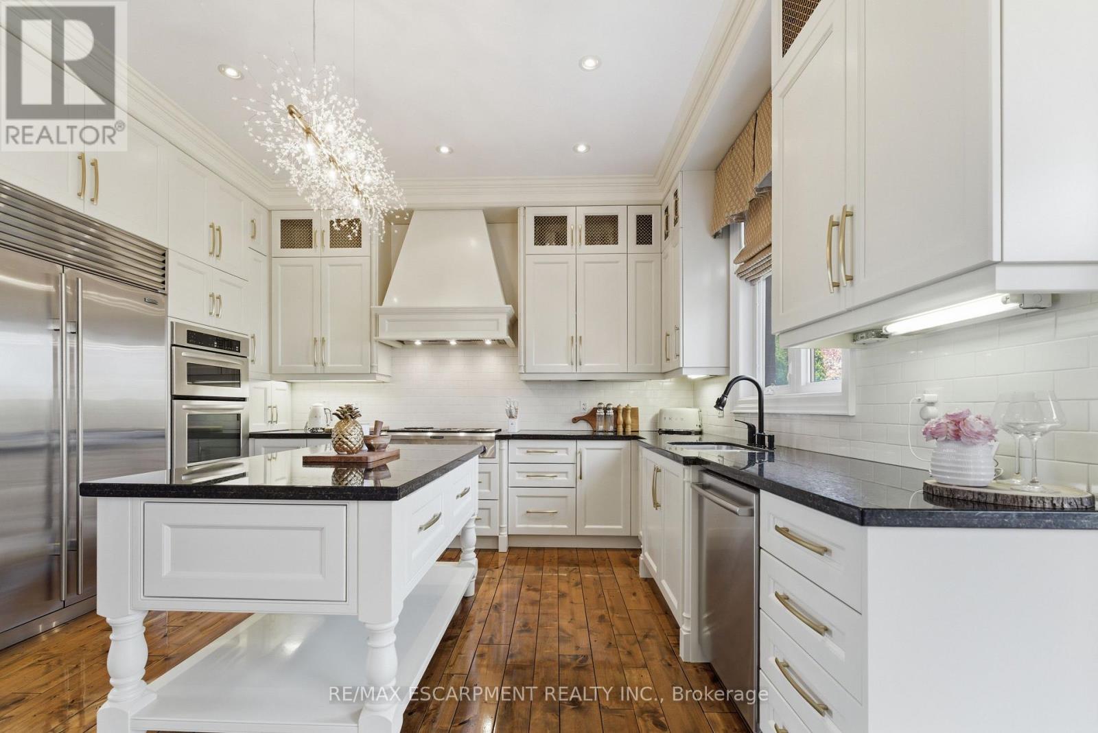 950 FREDONIA DRIVE - 11