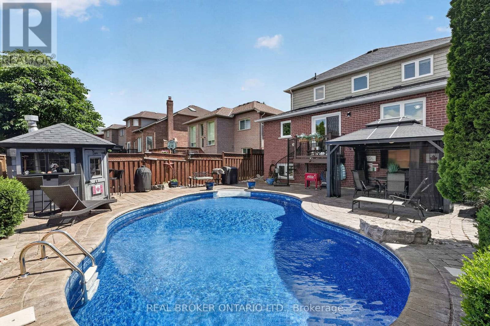 74 HARLEY AVENUE - 1