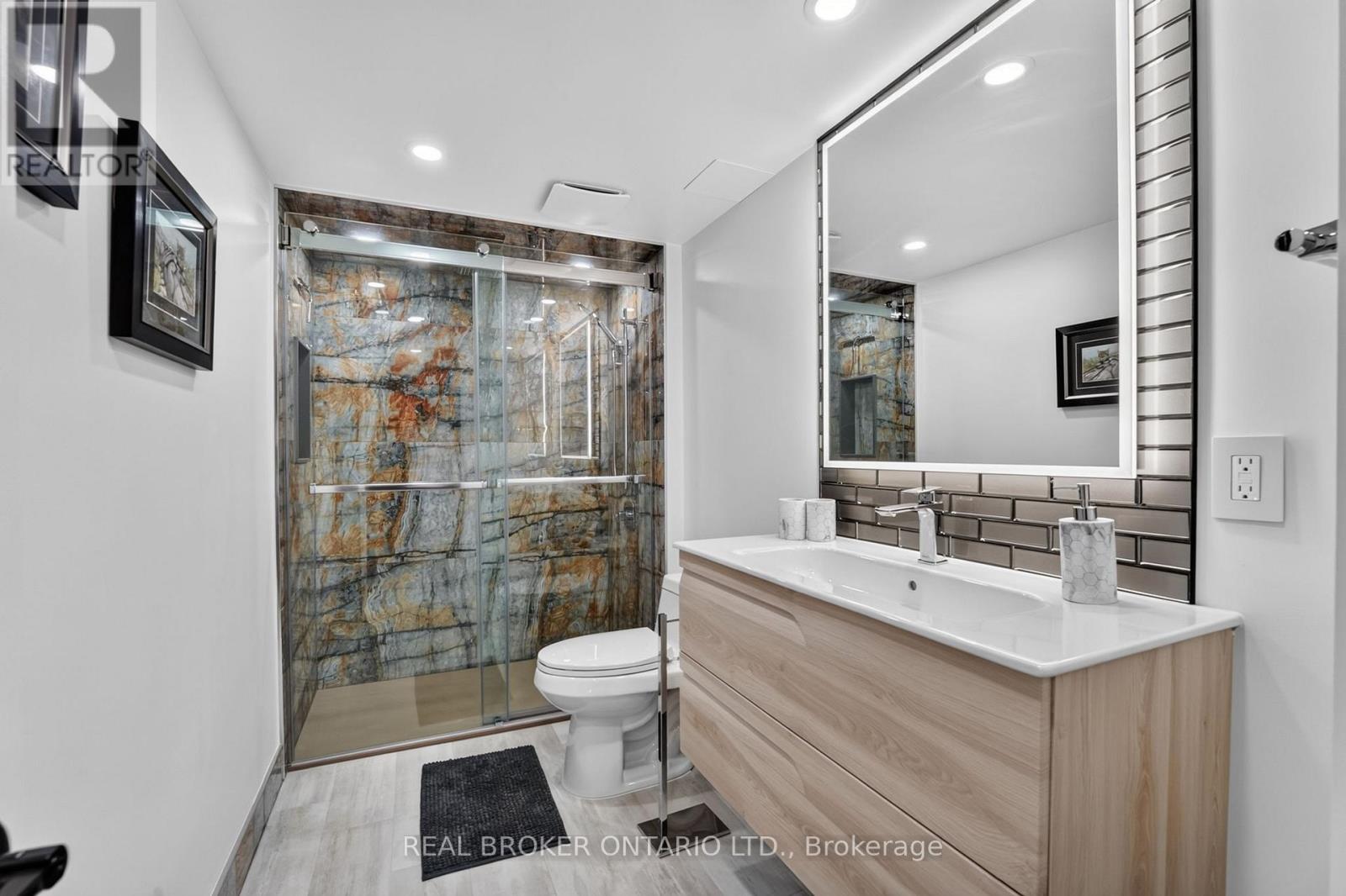 74 HARLEY AVENUE - 33