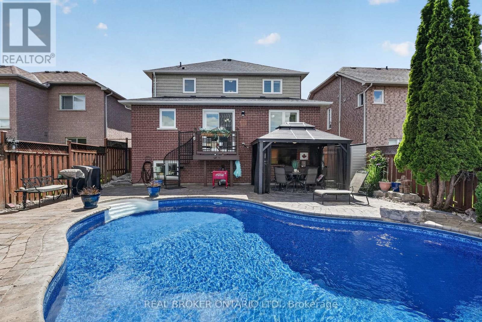 74 HARLEY AVENUE - 38
