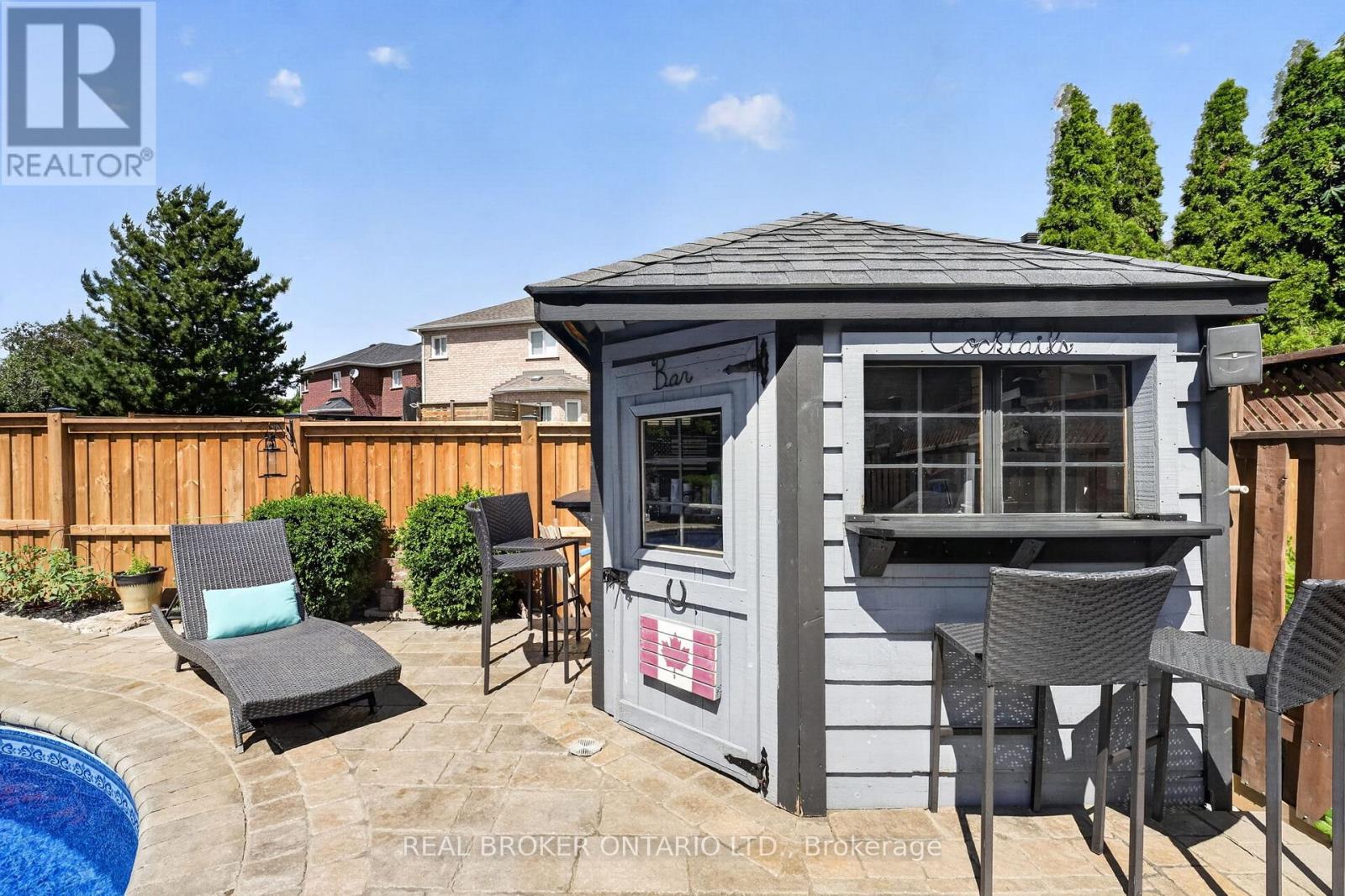 74 HARLEY AVENUE - 39