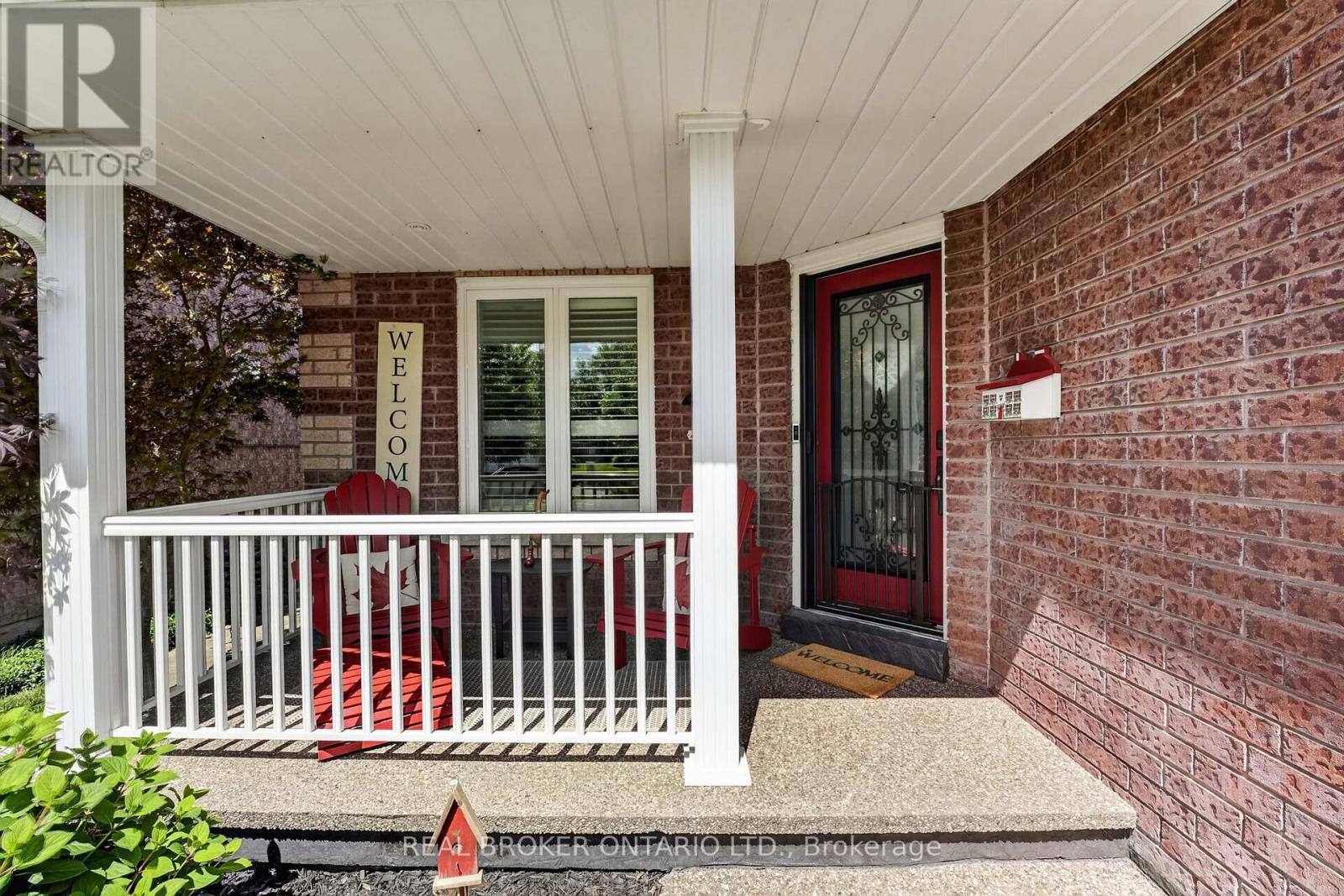 74 HARLEY AVENUE - 4