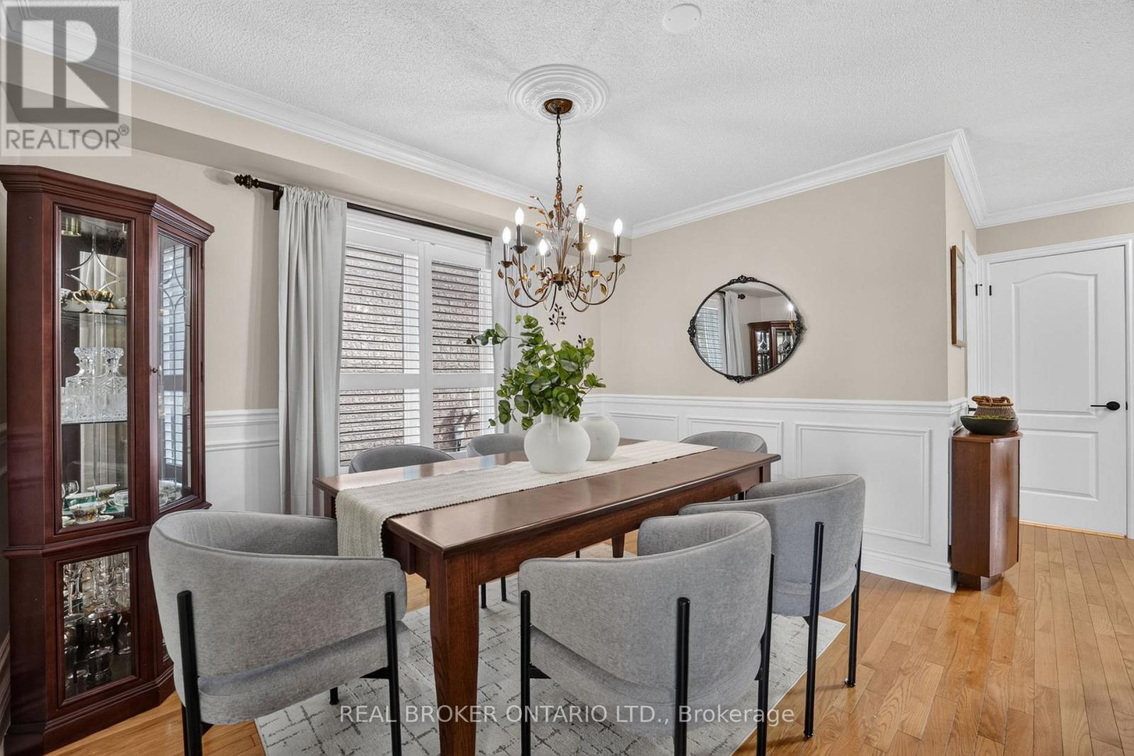 74 HARLEY AVENUE - 9