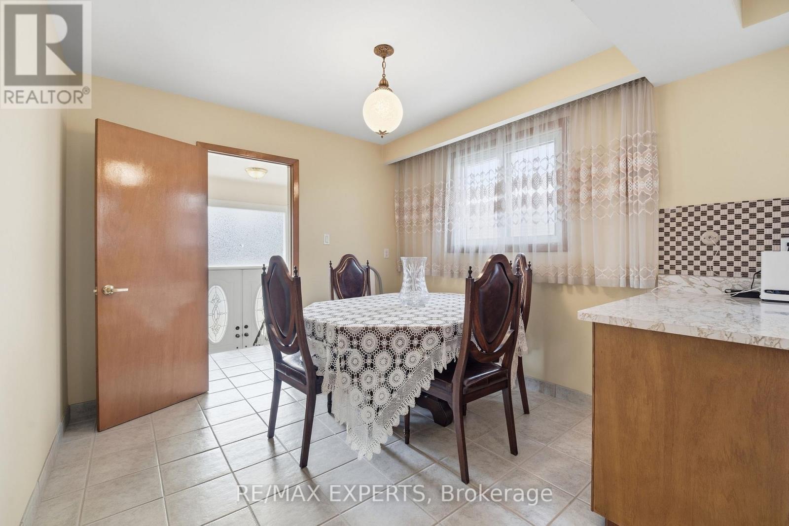 302 HULLMAR DRIVE - 10