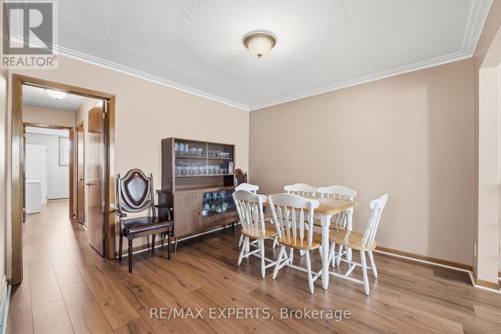 302 HULLMAR DRIVE - 12