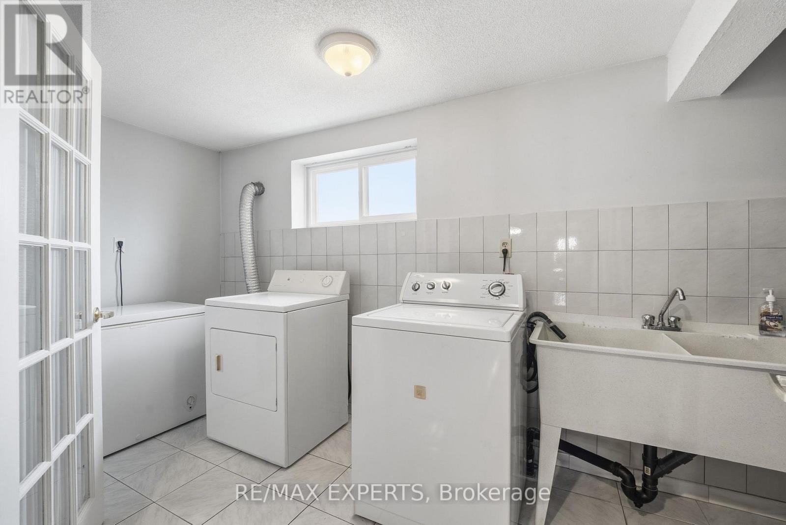 302 HULLMAR DRIVE - 25