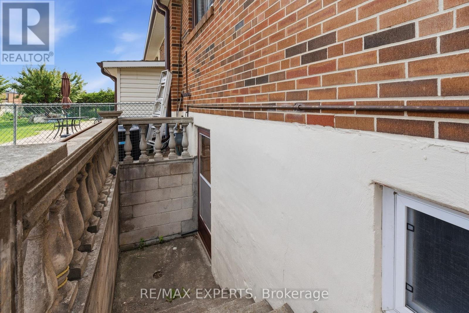 302 HULLMAR DRIVE - 28
