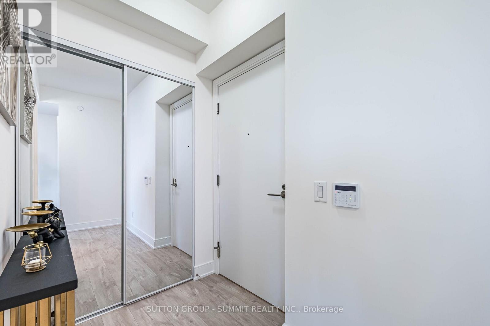 #5102 70 ANNIE CRAIG DRIVE - 8