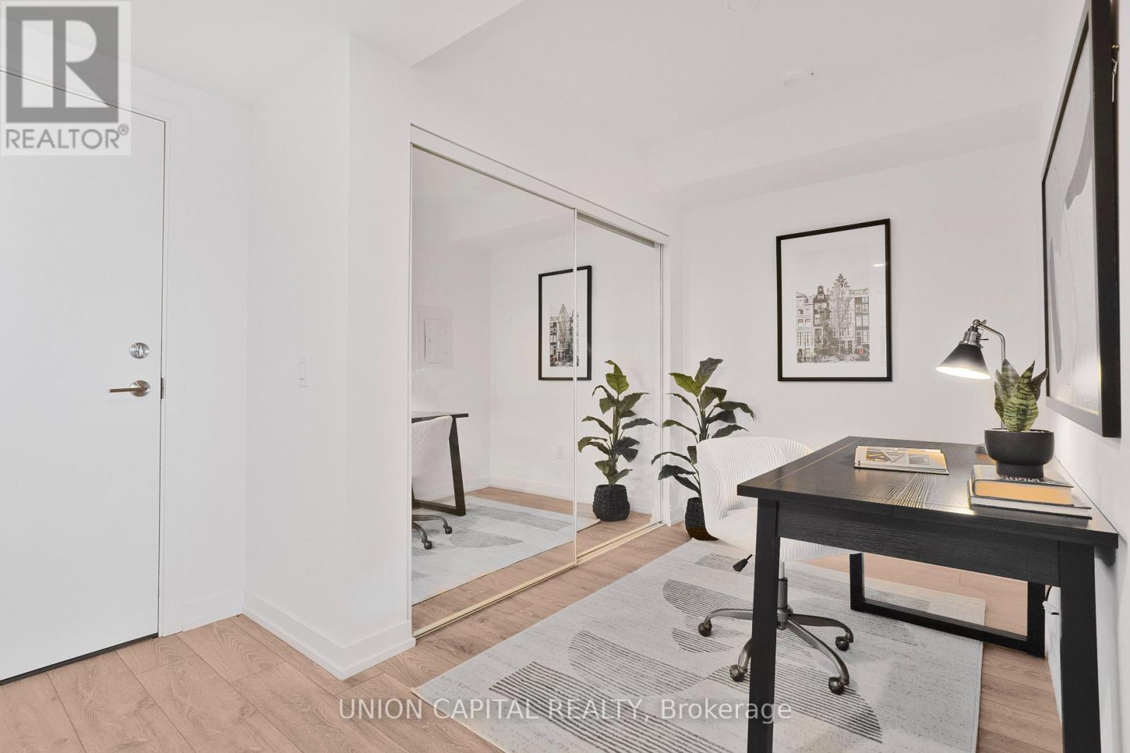 #835 1100 SHEPPARD AVENUE W - 17