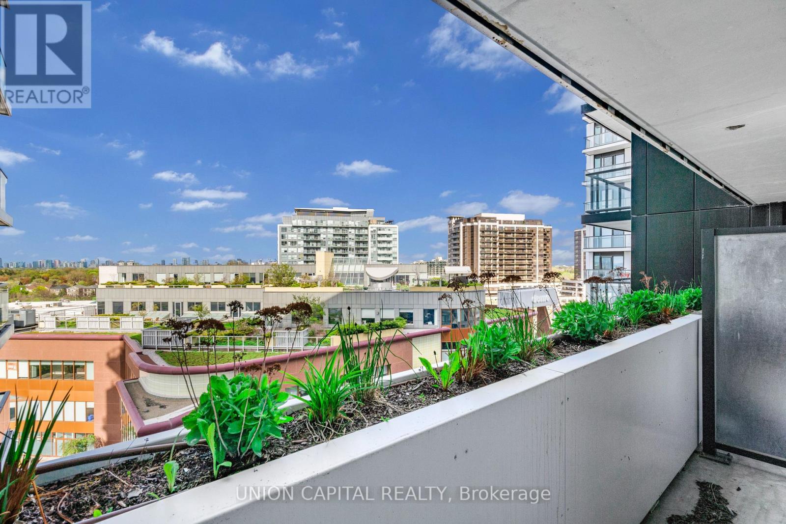 #835 1100 SHEPPARD AVENUE W - 23