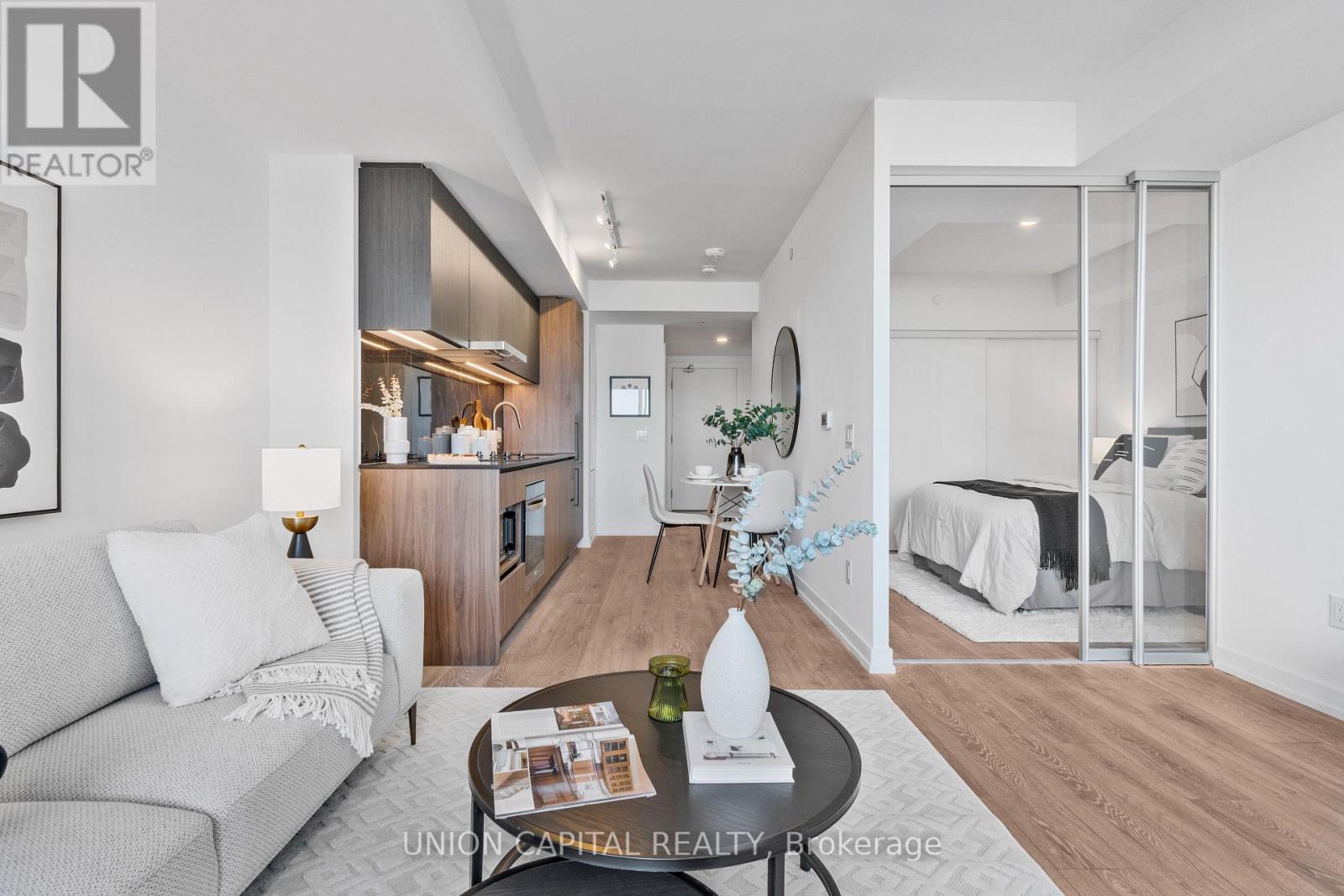 #835 1100 SHEPPARD AVENUE W - 6